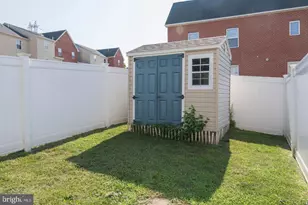 3718 Merrick Rd, Philadelphia, PA 19129 - Photo 9