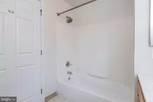 3718 Merrick Rd, Philadelphia, PA 19129 - Photo 11