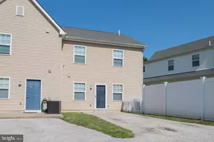 3718 Merrick Rd, Philadelphia, PA 19129 - Photo 7