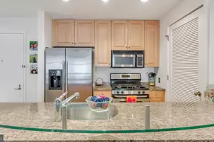 317 Vine St, Philadelphia, PA 19106 - Photo 9