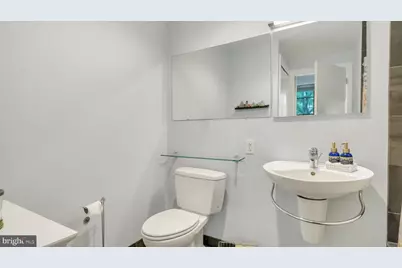 317 Vine Street #109, Philadelphia, PA 19106 - Photo 17