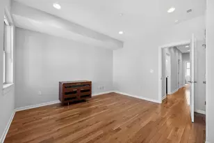 1923 S 6th St, Philadelphia, PA 19148 - Photo 11