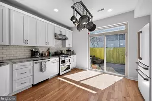 1923 S 6th St, Philadelphia, PA 19148 - Photo 7