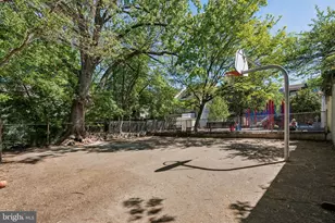 817 N Orkney St, Philadelphia, PA 19123 - Photo 81