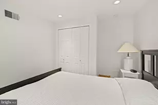 1913 Carpenter St, Philadelphia, PA 19146 - Photo 25