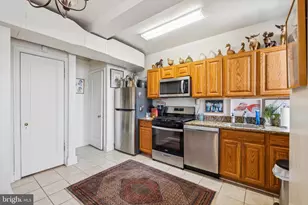 2031 Locust St, Philadelphia, PA 19103 - Photo 3