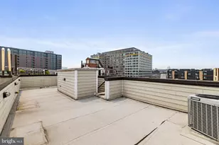418 Wallace St, Philadelphia, PA 19123 - Photo 25