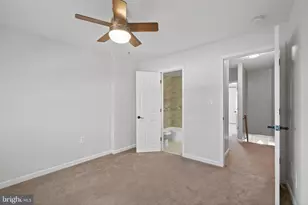 2211 E Harold St, Philadelphia, PA 19125 - Photo 9