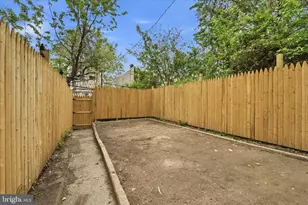 2235 W Ontario St, Philadelphia, PA 19140 - Photo 23