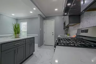 2620 Bonaffon St, Philadelphia, PA 19142 - Photo 9