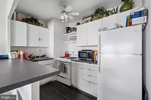 220 Locust St, Philadelphia, PA 19106 - Photo 3