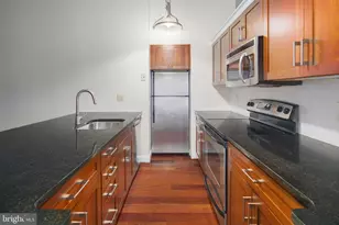 2429 Locust St, Philadelphia, PA 19103 - Photo 7