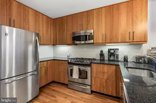 1425 Locust St, Philadelphia, PA 19102 - Photo 9