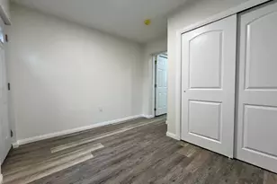 660 N 36th St, Philadelphia, PA 19104 - Photo 13