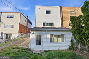 2754 Clayton St, Philadelphia, PA 19152 - Photo 33