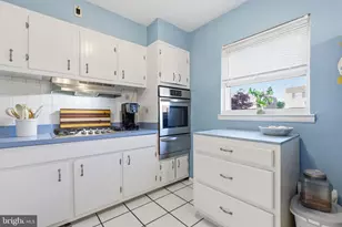 2754 Clayton St, Philadelphia, PA 19152 - Photo 11