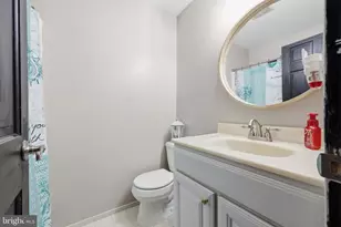 2754 Clayton St, Philadelphia, PA 19152 - Photo 17