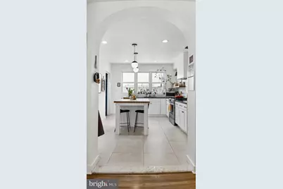 1821 S 10th Street, Philadelphia, PA 19148 - Photo 11