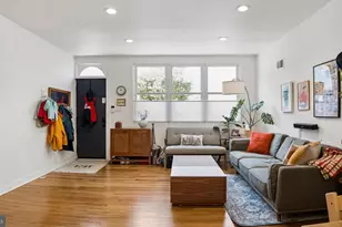 1821 S 10th St, Philadelphia, PA 19148 - Photo 5