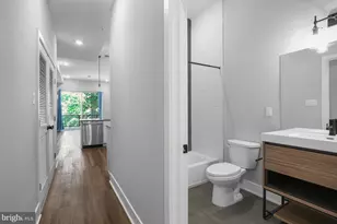 910 N 17th St, Philadelphia, PA 19130 - Photo 11