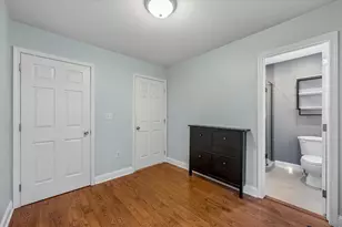 1910 Webster St, Philadelphia, PA 19146 - Photo 5