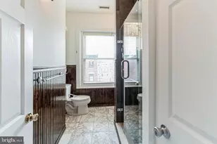 1911 Green St, Philadelphia, PA 19130 - Photo 11