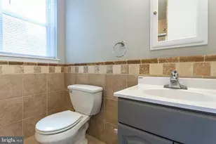 763 S 15th St, Philadelphia, PA 19146 - Photo 9