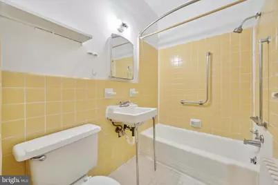 1817 Spruce Street #1R, Philadelphia, PA 19103 - Photo 9