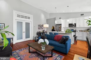 2126 Locust St, Philadelphia, PA 19103 - Photo 3