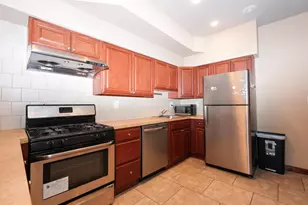 672 N 33rd St, Philadelphia, PA 19104 - Photo 9