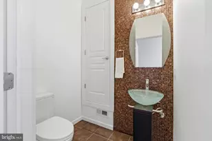832 N 20th St, Philadelphia, PA 19130 - Photo 7