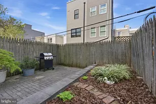 832 N 20th St, Philadelphia, PA 19130 - Photo 13
