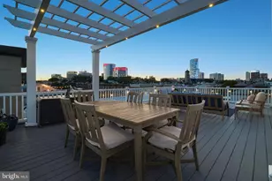 2246 Christian St, Philadelphia, PA 19146 - Photo 43