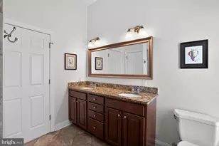 2246 Christian St, Philadelphia, PA 19146 - Photo 17