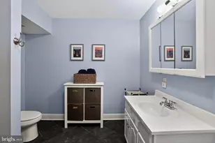 2246 Christian St, Philadelphia, PA 19146 - Photo 33