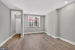 2422 S Iseminger St, Philadelphia, PA 19148 - Photo 3
