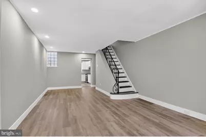 2422 S Iseminger Street, Philadelphia, PA 19148 - Photo 5