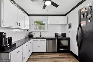 6747 Ditman St, Philadelphia, PA 19135 - Photo 9