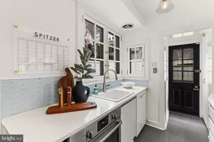 1915 Panama St, Philadelphia, PA 19103 - Photo 13