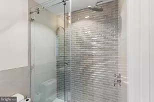 1915 Panama St, Philadelphia, PA 19103 - Photo 19