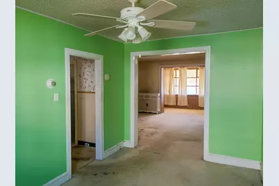 6445 Dicks Avenue, Philadelphia, PA 19142 - Photo 5