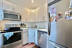 263 N 3rd St, Philadelphia, PA 19106 - Photo 3
