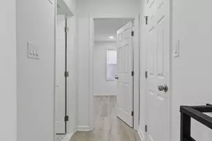 21 E Silver St, Philadelphia, PA 19134 - Photo 27