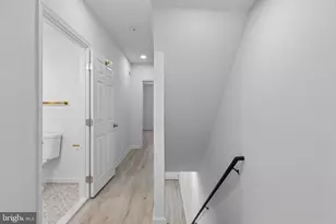 21 E Silver St, Philadelphia, PA 19134 - Photo 17