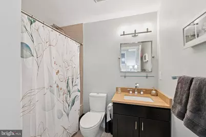 1637 Fitzwater Street, Philadelphia, PA 19146 - Photo 9