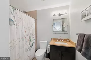 1637 Fitzwater St, Philadelphia, PA 19146 - Photo 9