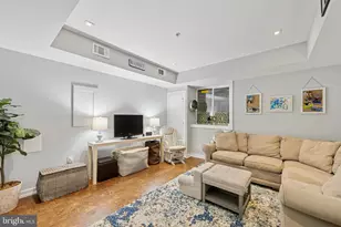 1637 Fitzwater St, Philadelphia, PA 19146 - Photo 5