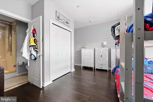 1637 Fitzwater St, Philadelphia, PA 19146 - Photo 31