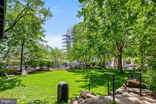 2001 Hamilton St, Philadelphia, PA 19130 - Photo 21
