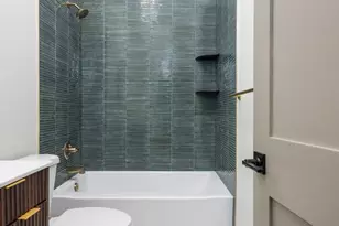 1613 N 33rd St, Philadelphia, PA 19121 - Photo 15